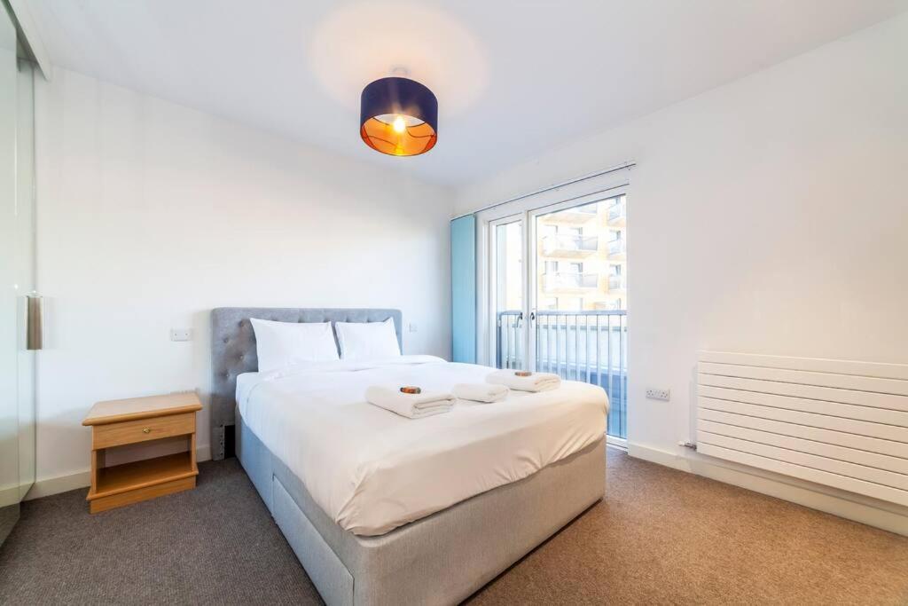 Stunning New 3 Bdr Duplex Wbalcony, East London Apartment Luaran gambar