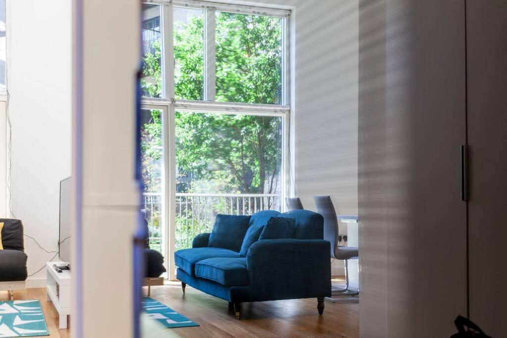 Stunning New 3 Bdr Duplex Wbalcony, East London Apartment Luaran gambar